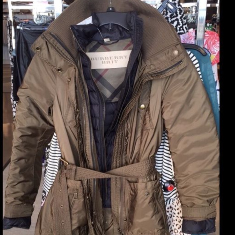 Burberry chevrington 2 coats in one double can be worn separate with inside hood